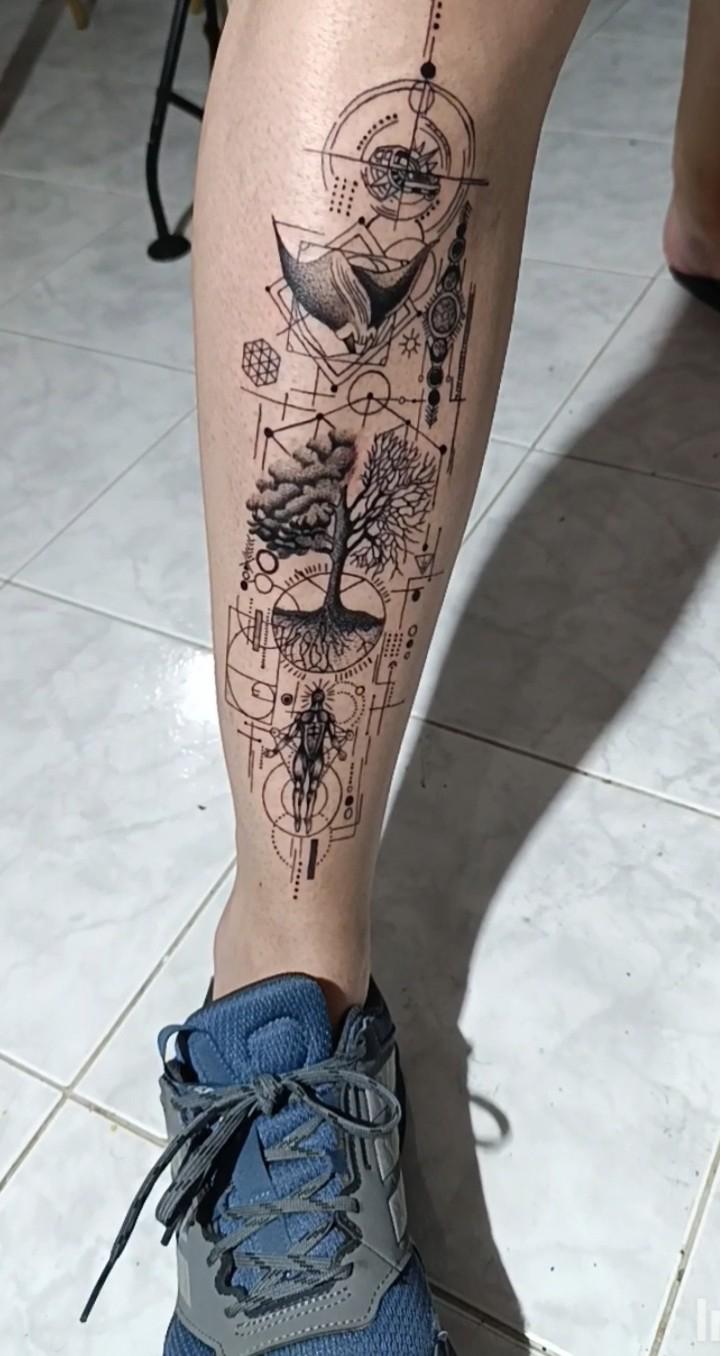 Tree of life geometric tattoo
